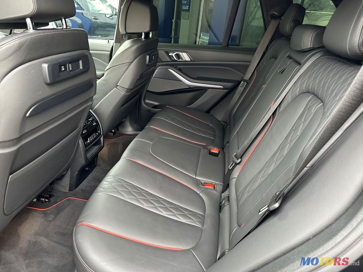 2022' BMW X5 photo #5