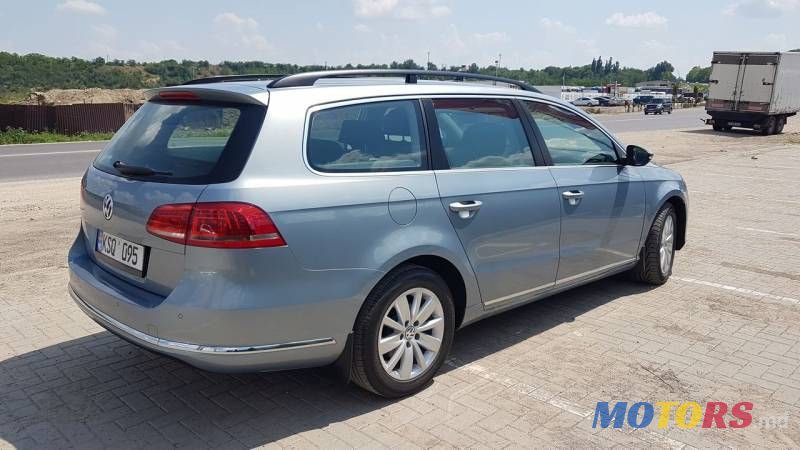 2013' Volkswagen Passat photo #3