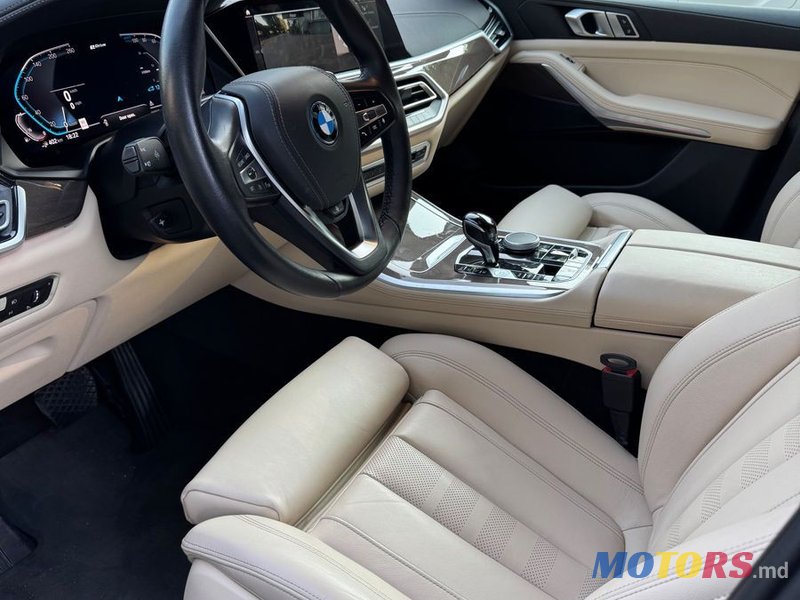 2022' BMW X5 photo #4