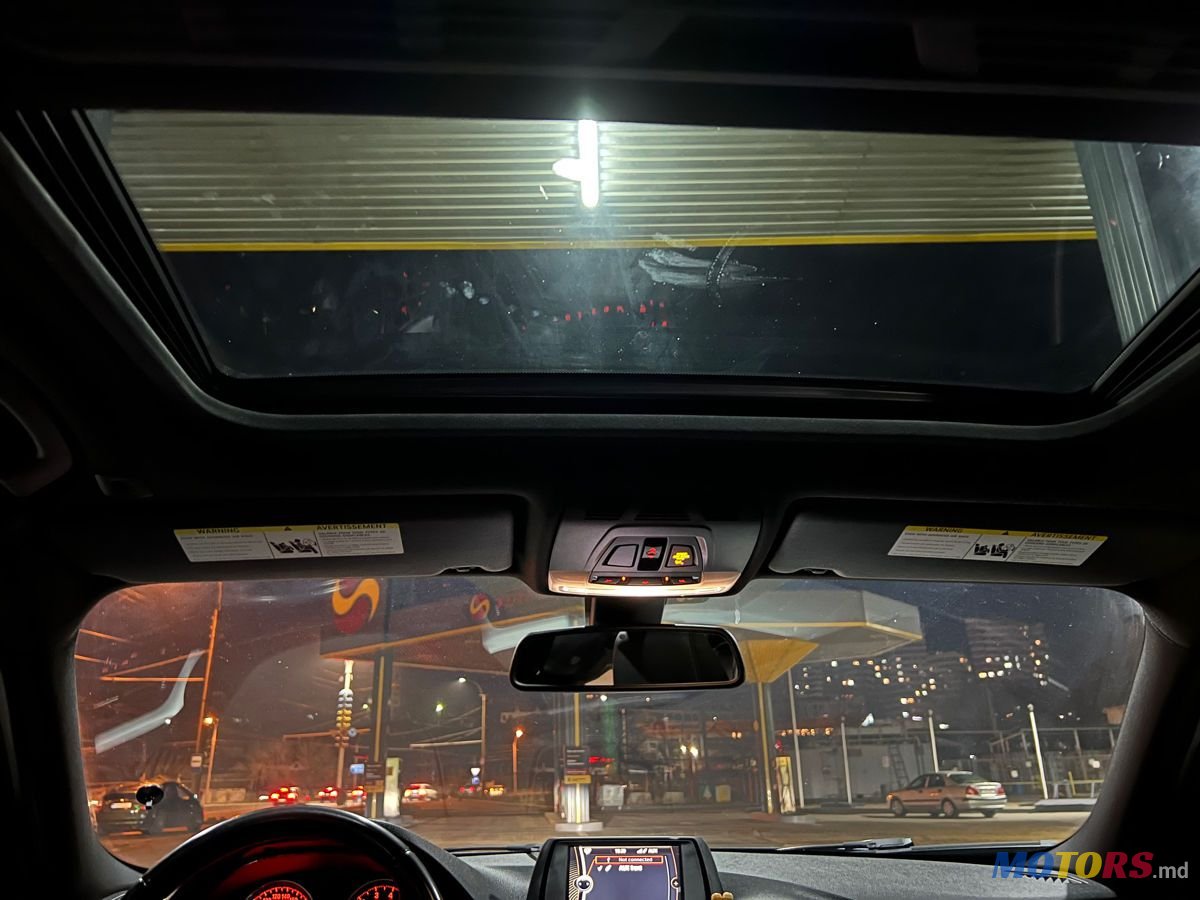 2013' BMW 3 Series photo #5