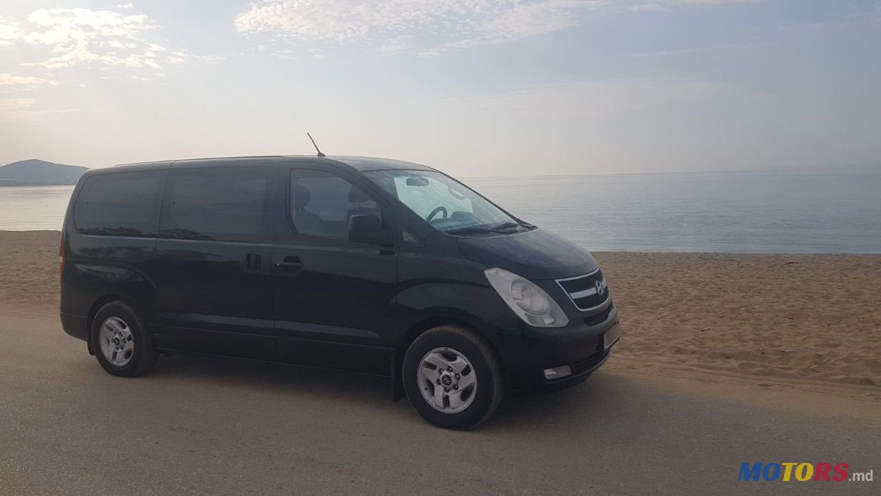 2009' Hyundai Grand Starex photo #6