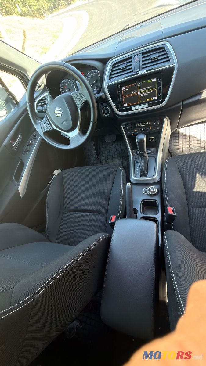 2019' Suzuki SX4 photo #6