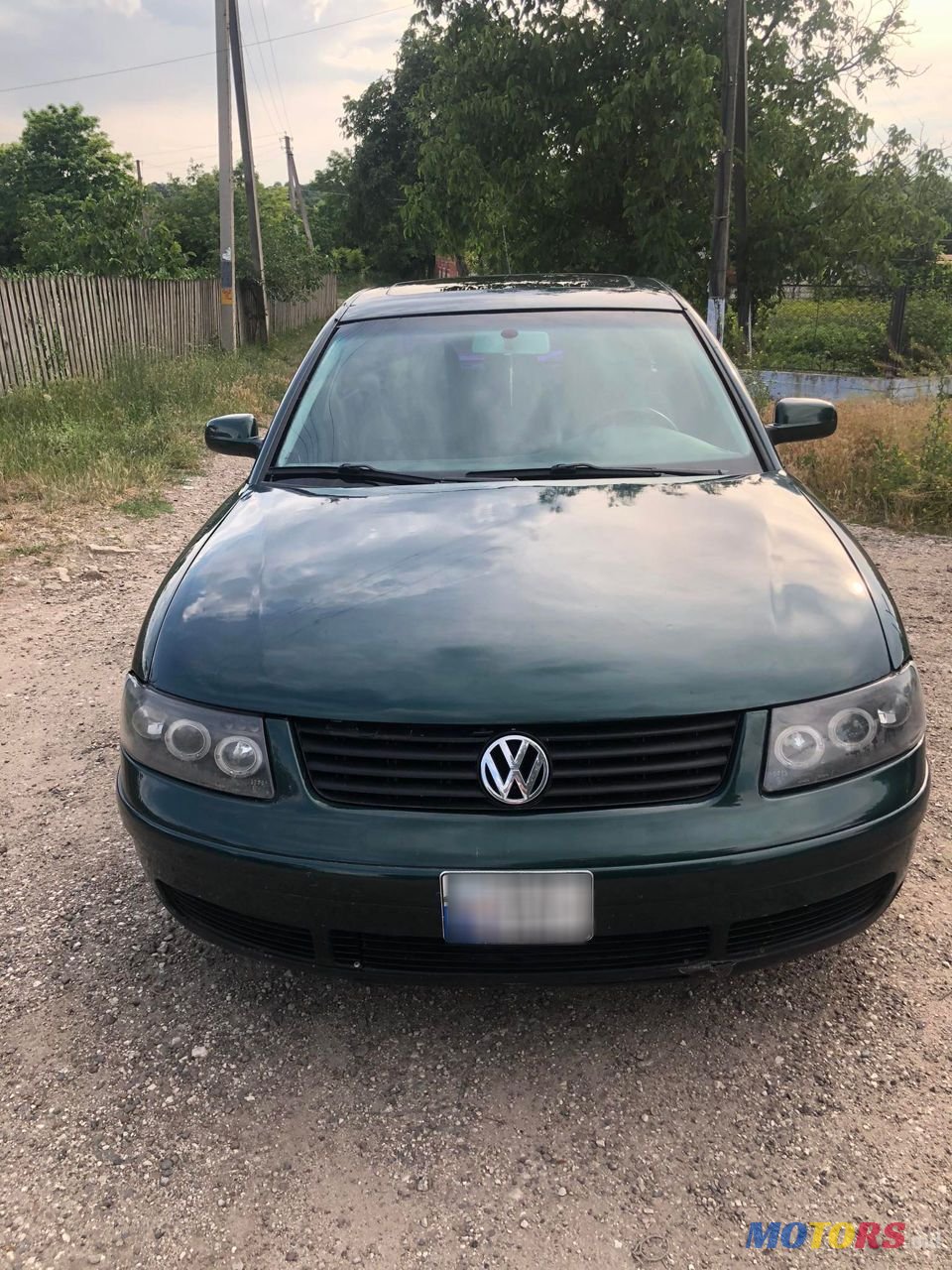 2001' Volkswagen Passat photo #1