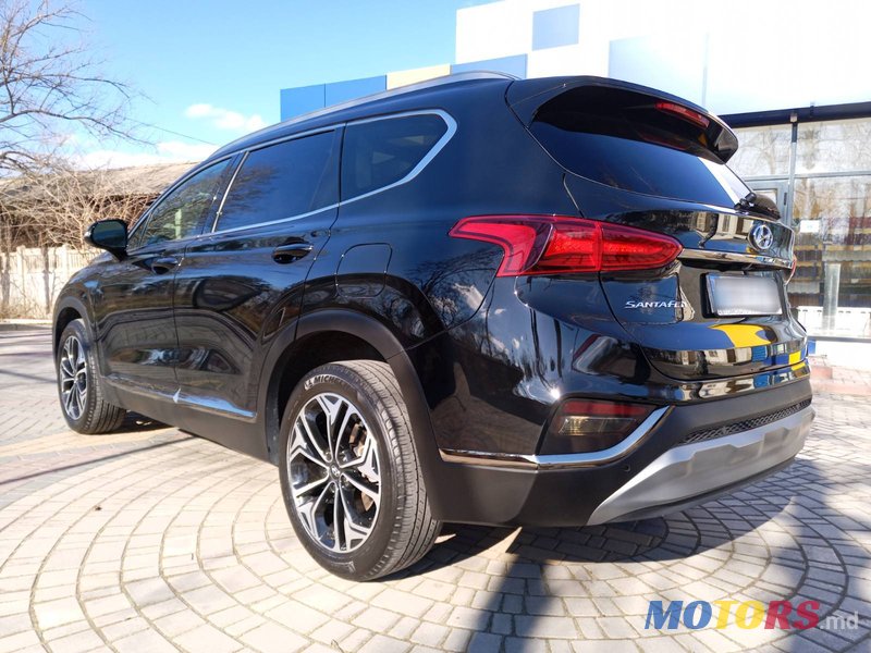 2019' Hyundai Santa Fe photo #6