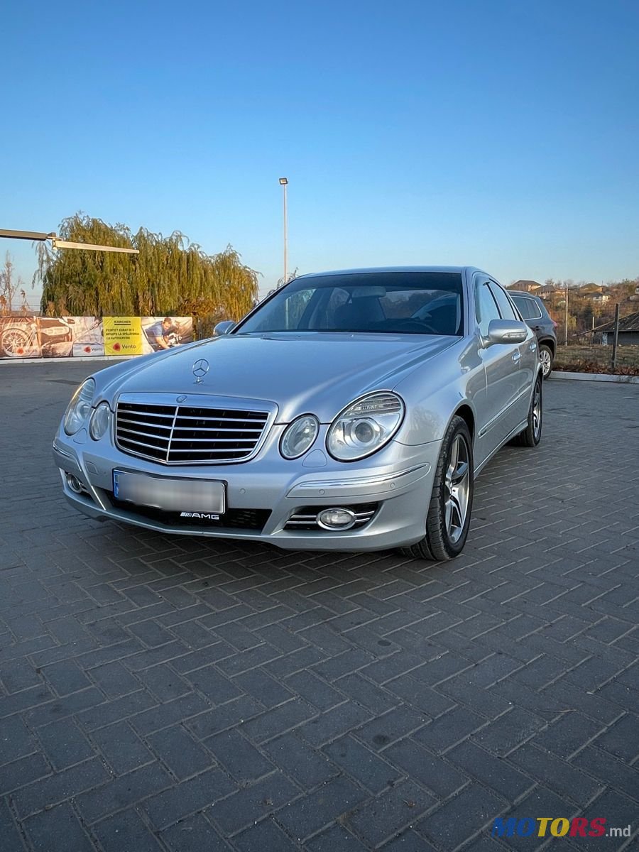 2008' Mercedes-Benz E-Class photo #2
