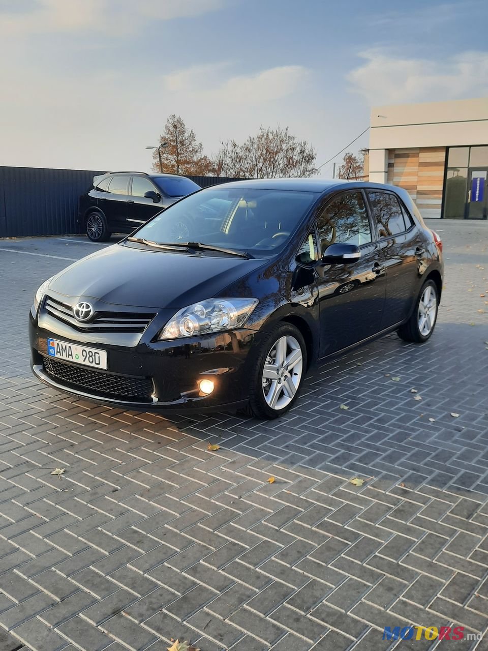 2011' Toyota Auris photo #1