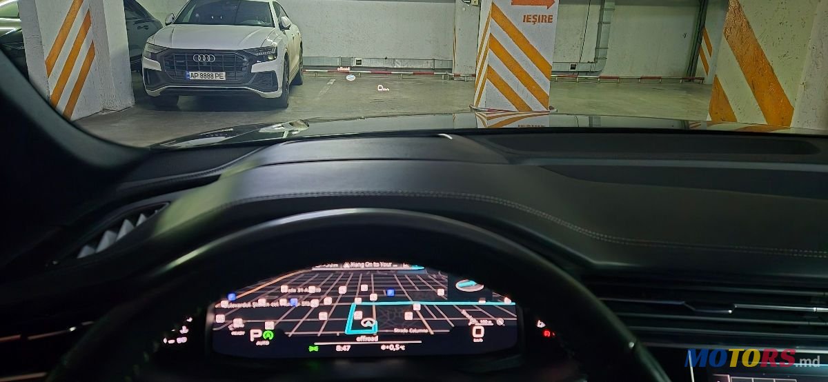 2020' Audi Q8 photo #5