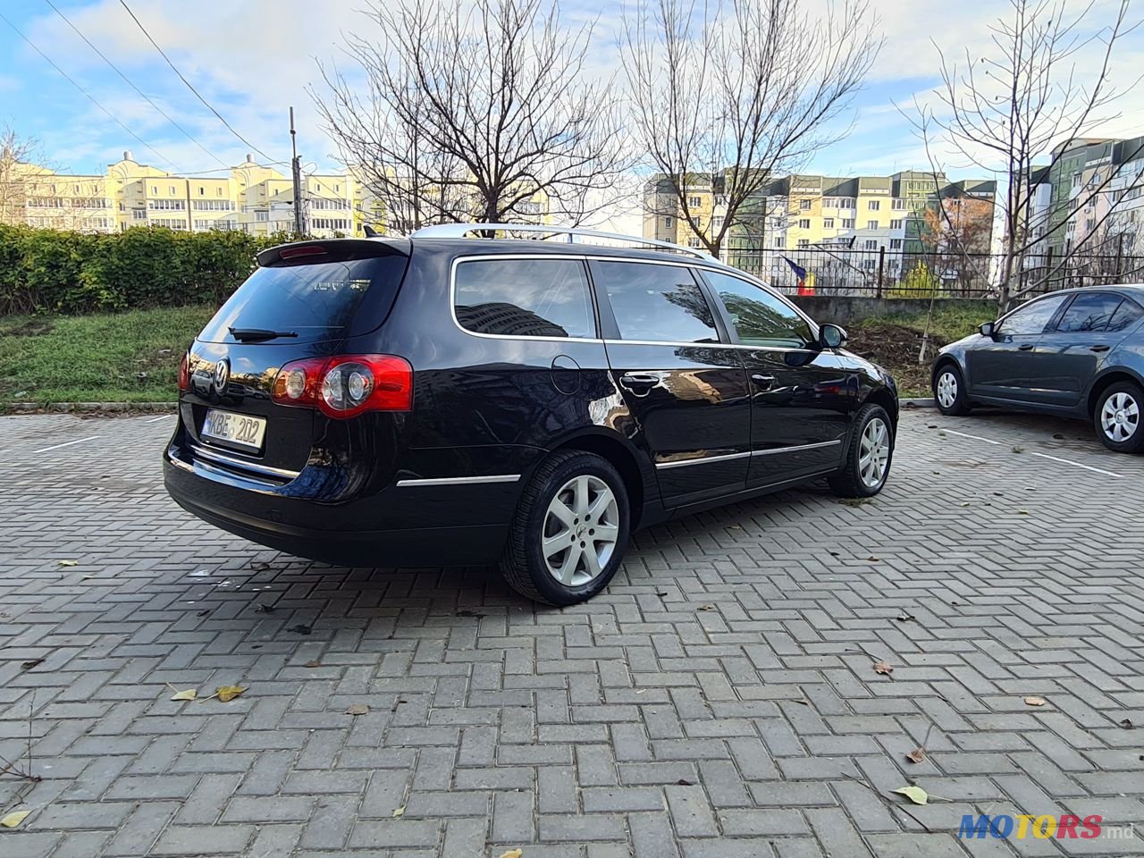 2008' Volkswagen Passat photo #3