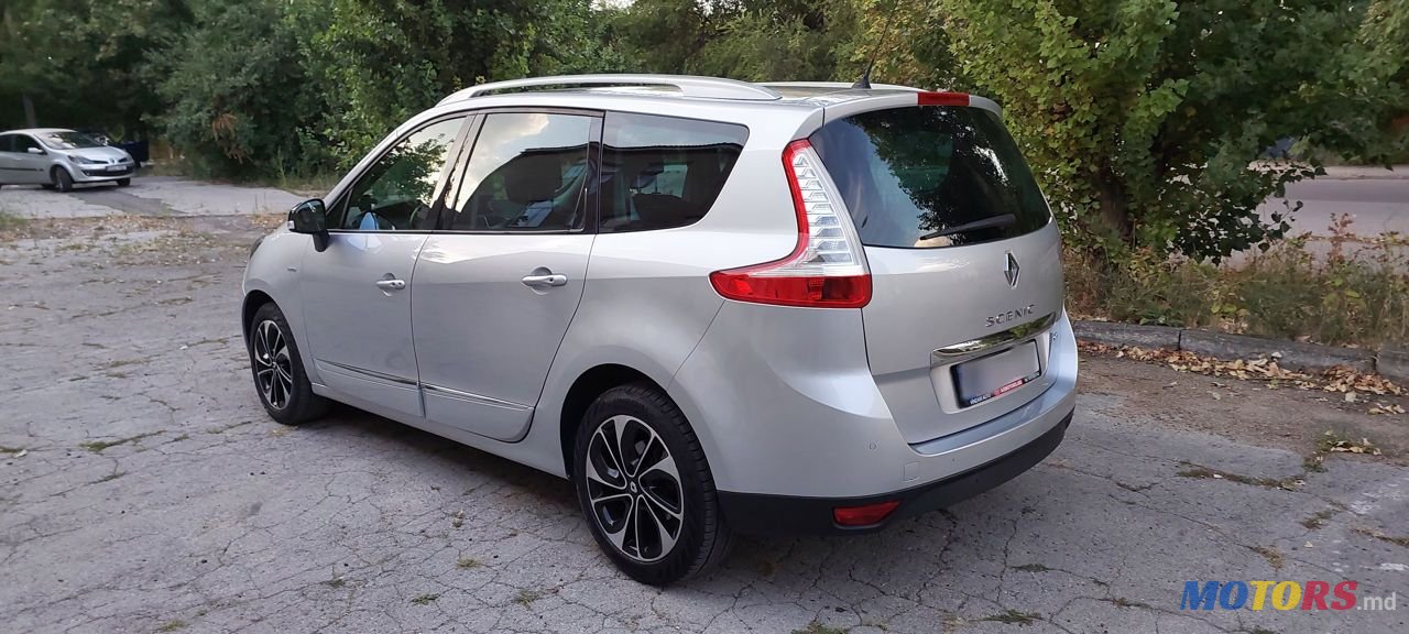 2015' Renault Grand Scenic photo #3