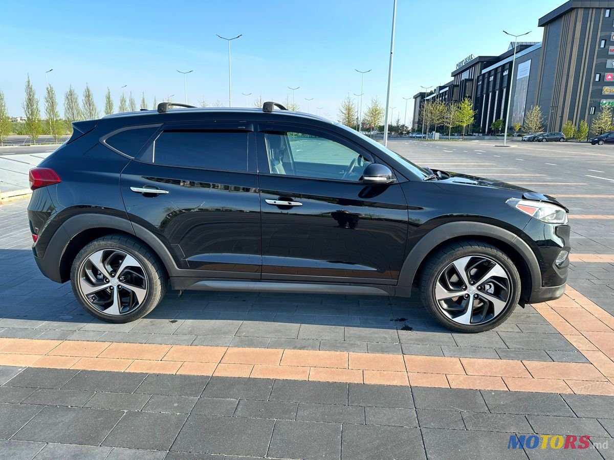 2015' Hyundai Tucson photo #2