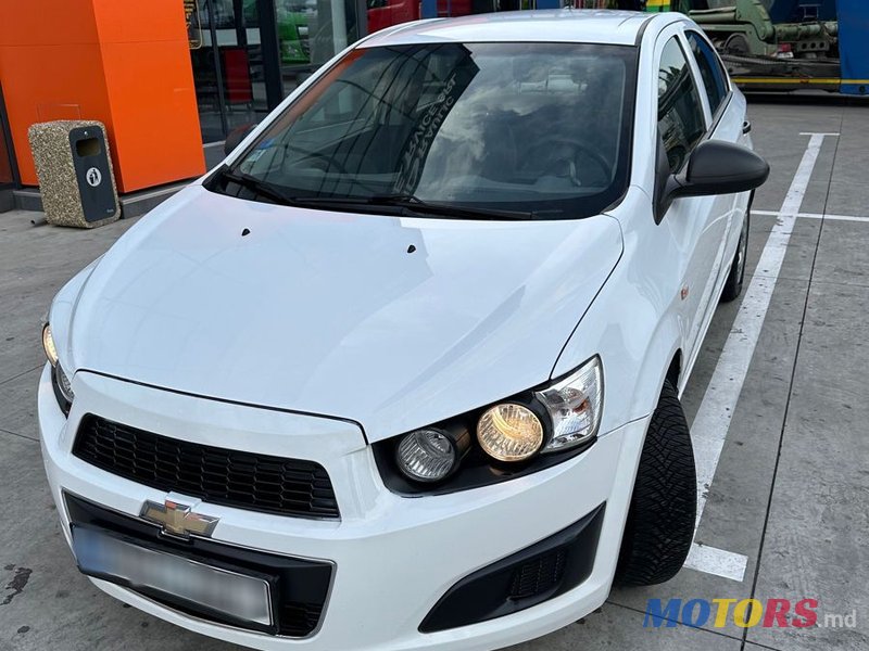 2013' Chevrolet Aveo photo #2
