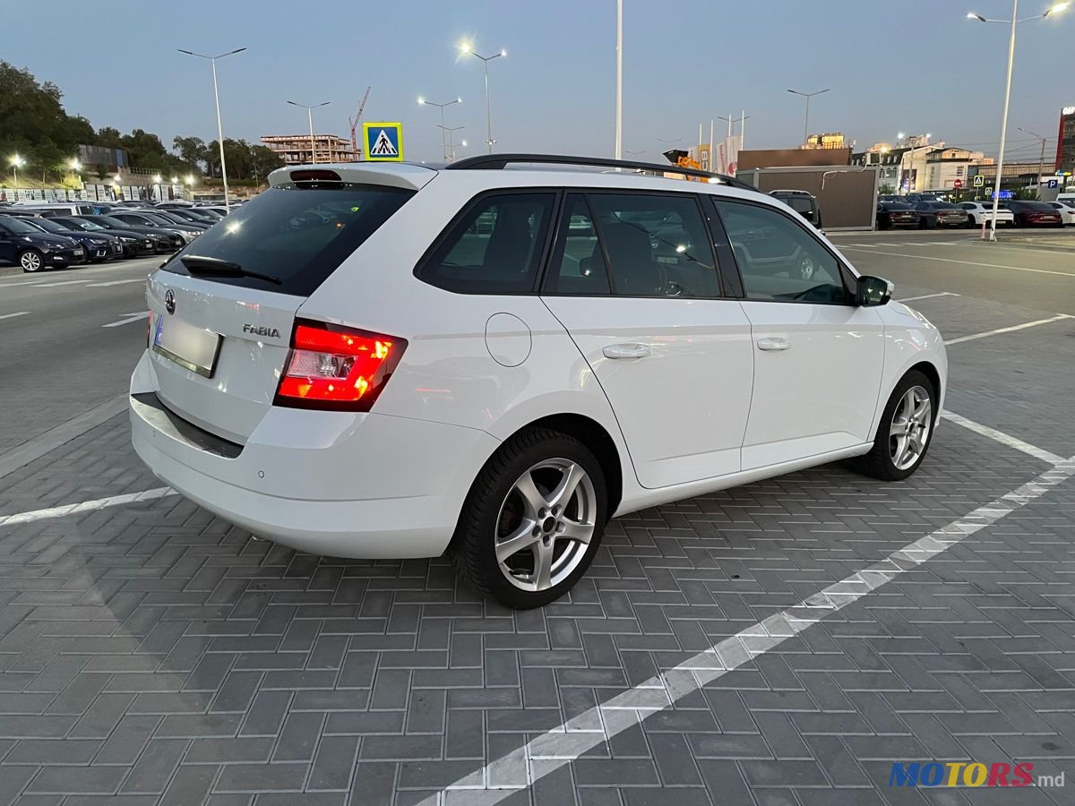 2017' Skoda Fabia photo #6