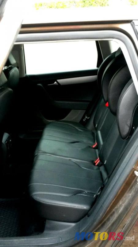 2013' Volkswagen Passat photo #2