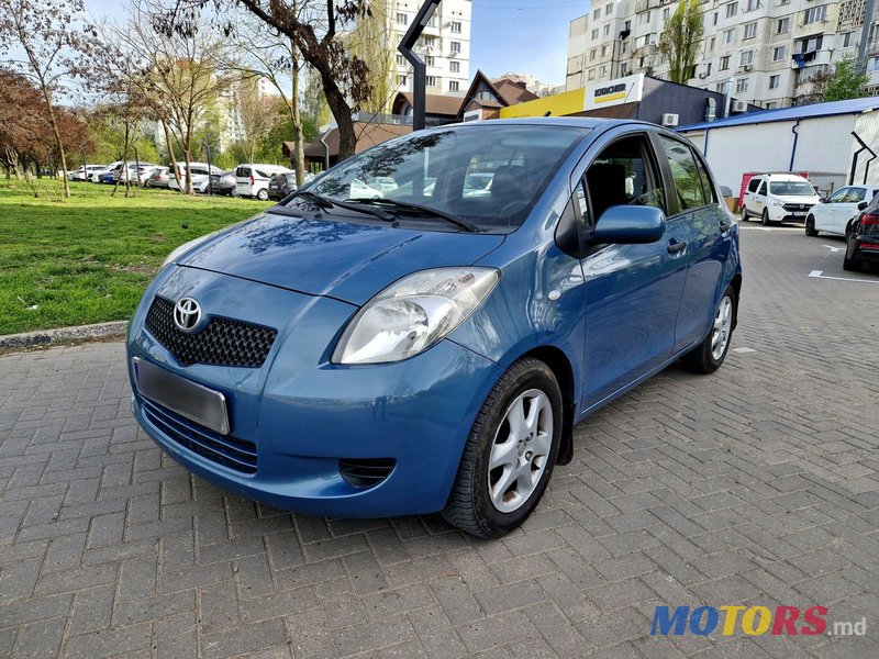 2007' Toyota Yaris photo #2