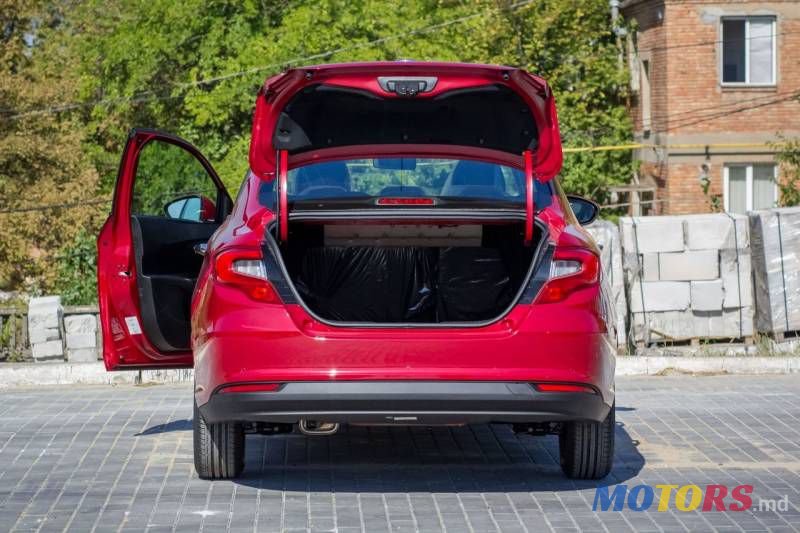 2020' Fiat Tipo photo #2