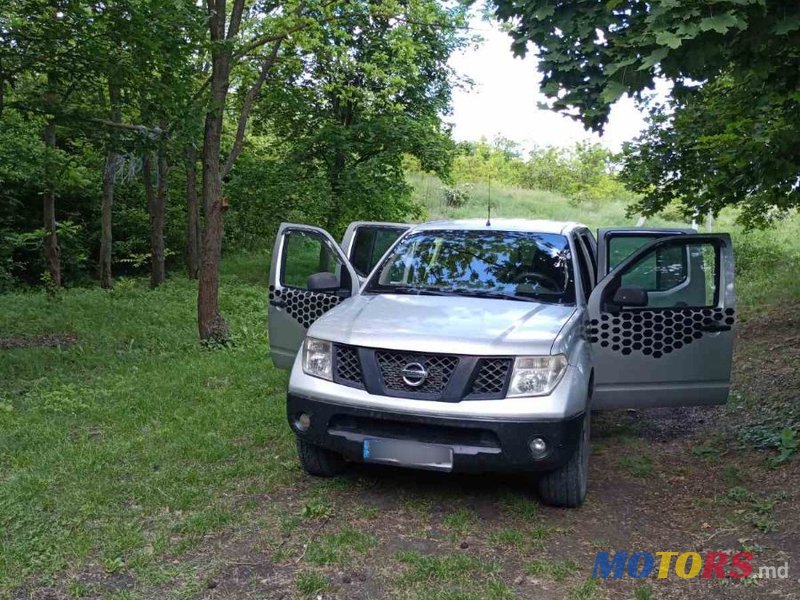 2009' Nissan Navara photo #3