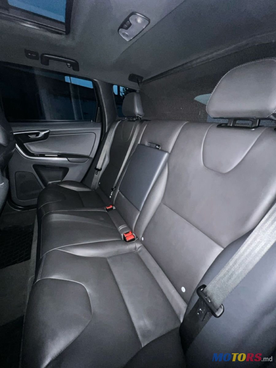 2016' Volvo XC60 photo #6