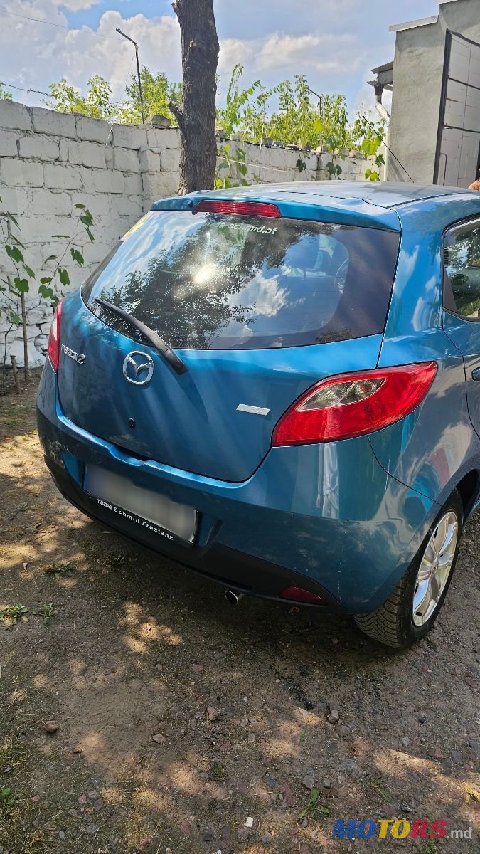 2012' Mazda 2 photo #3