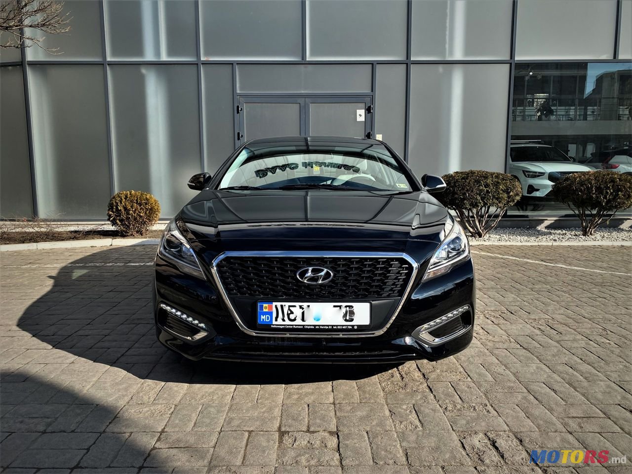 2016' Hyundai Sonata photo #2