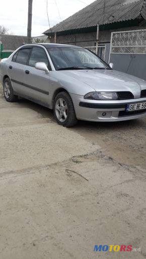 2002' Mitsubishi Carisma photo #1