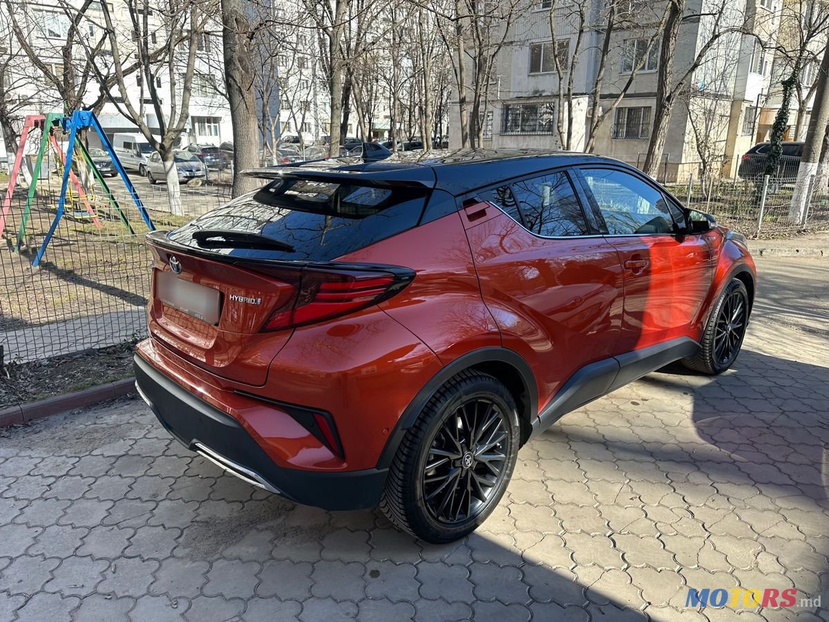2020' Toyota C-HR photo #4