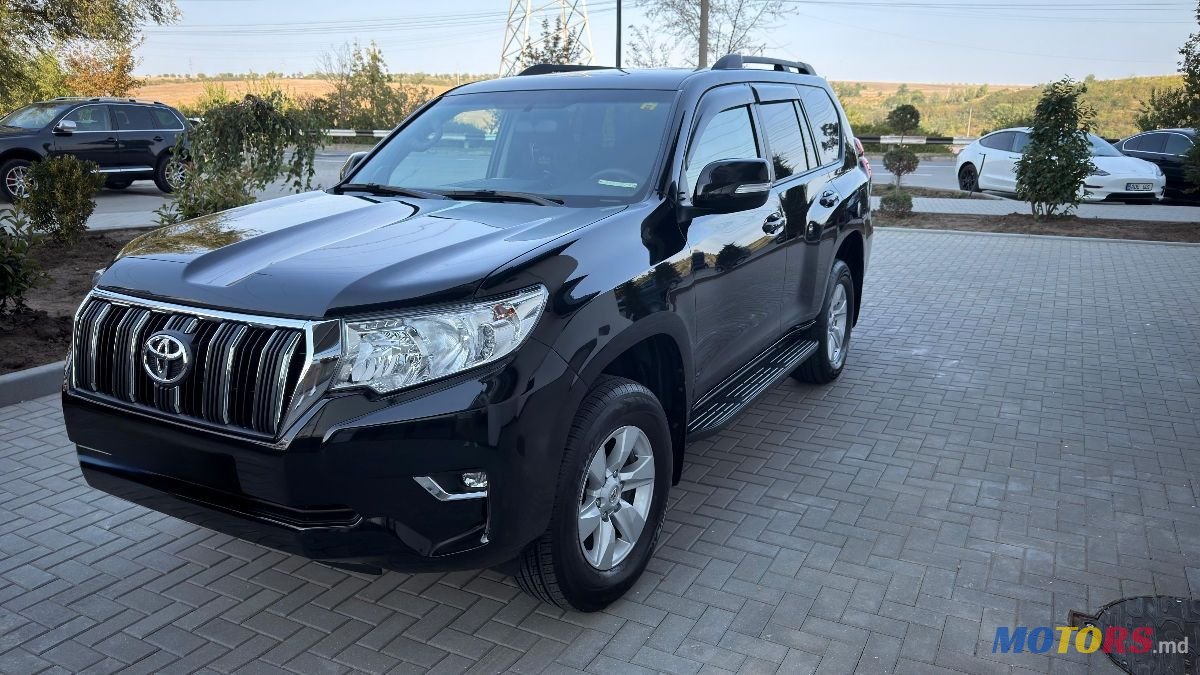 2019' Toyota Land Cruiser Prado photo #6