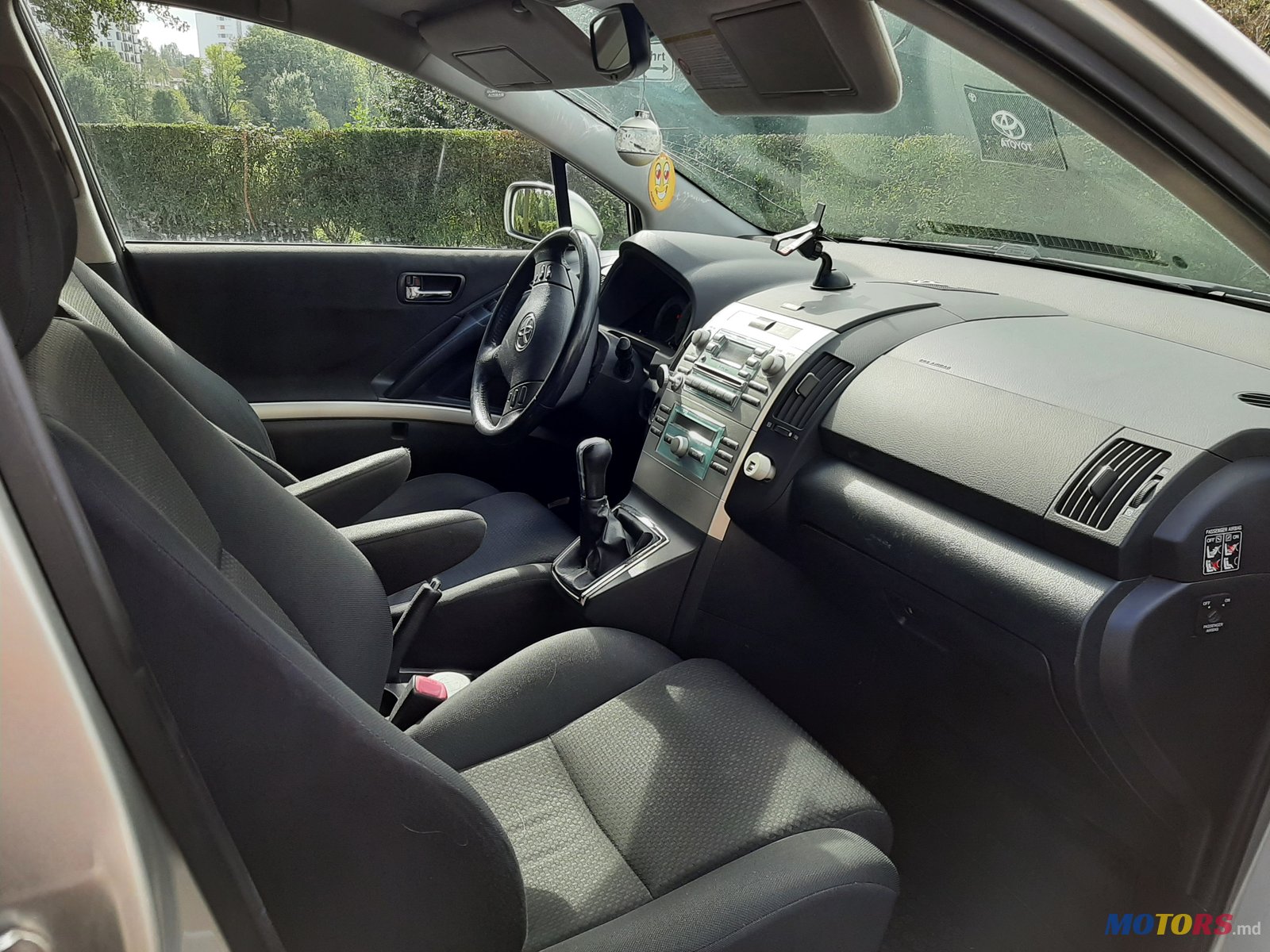 2004' Toyota Corolla Verso photo #6