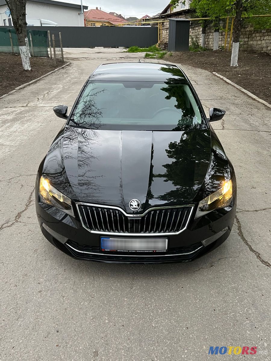 2019' Skoda Superb photo #3