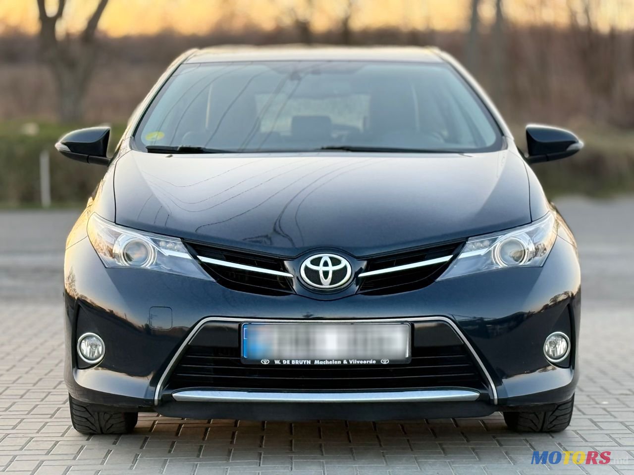 2014' Toyota Auris photo #3