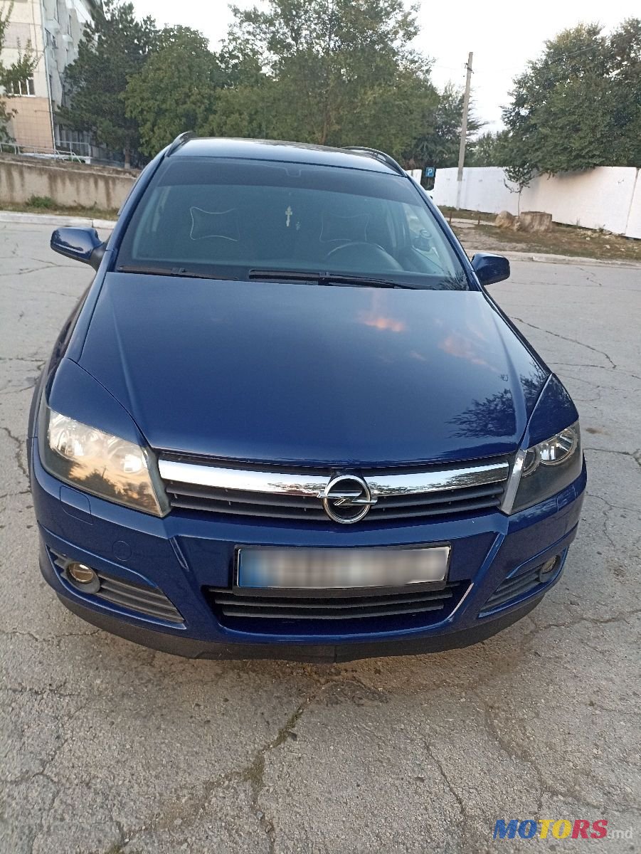 2006' Opel Astra photo #1