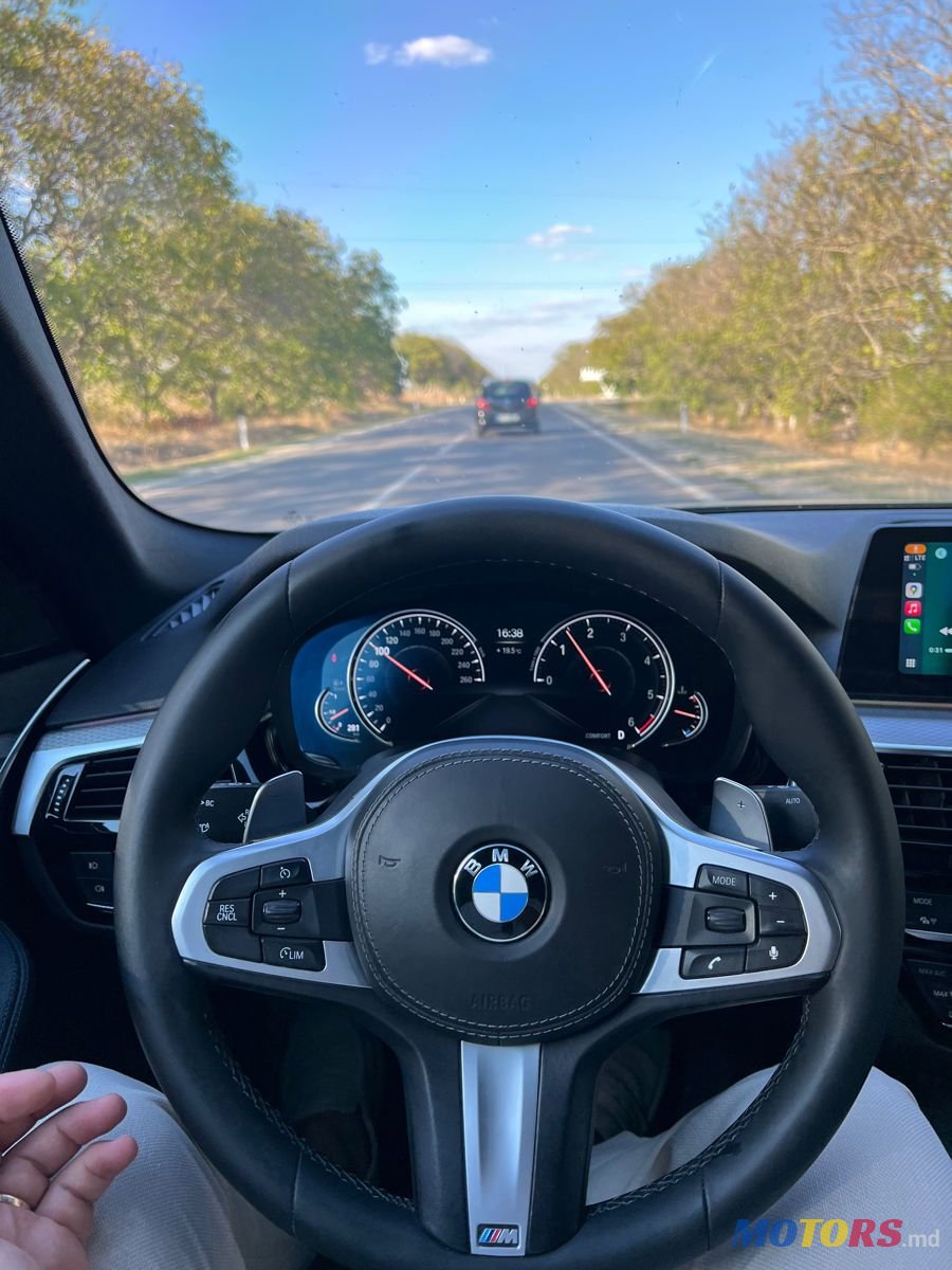 2018' BMW 5 Series photo #6