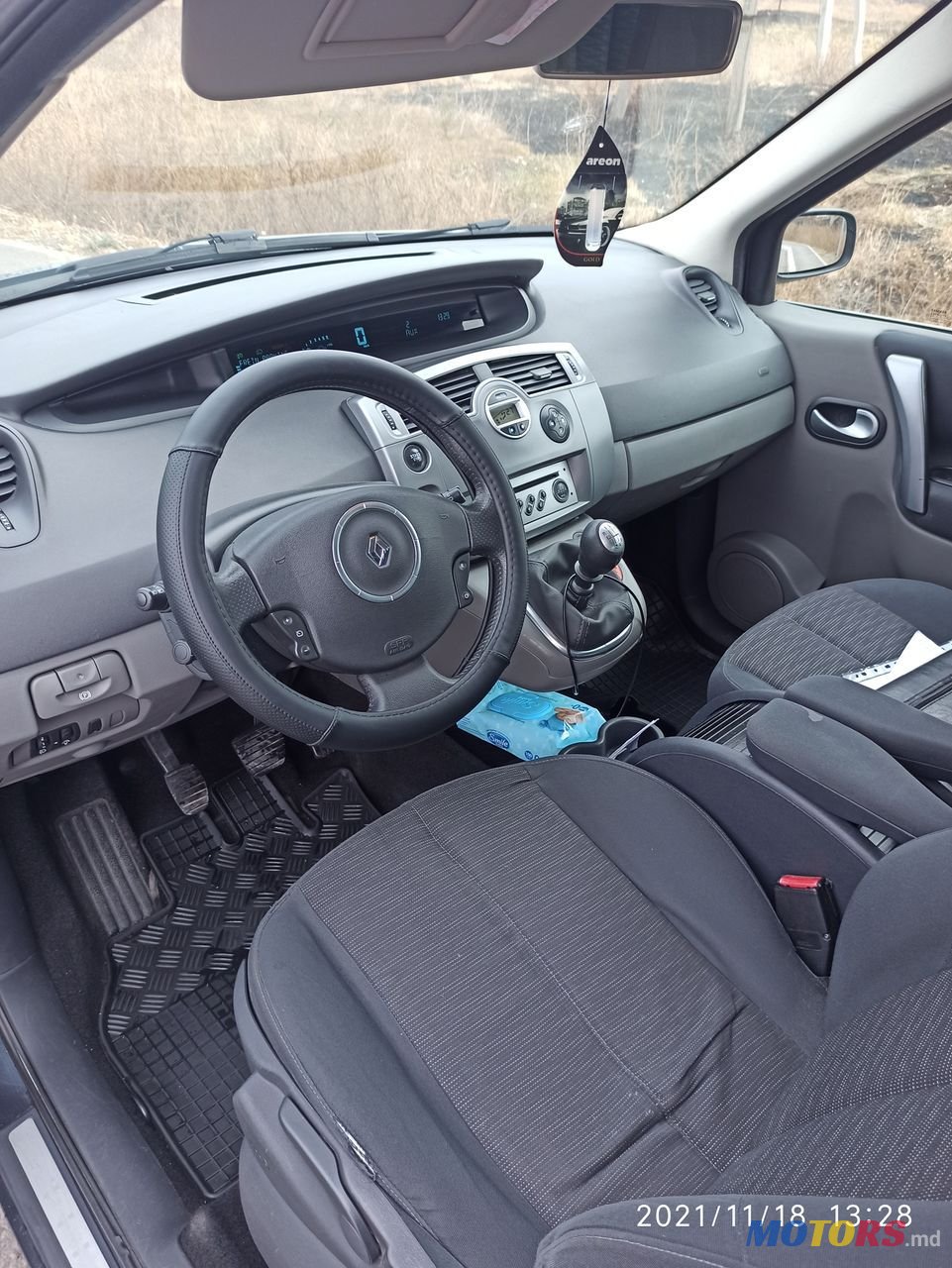 2008' Renault Scenic photo #6