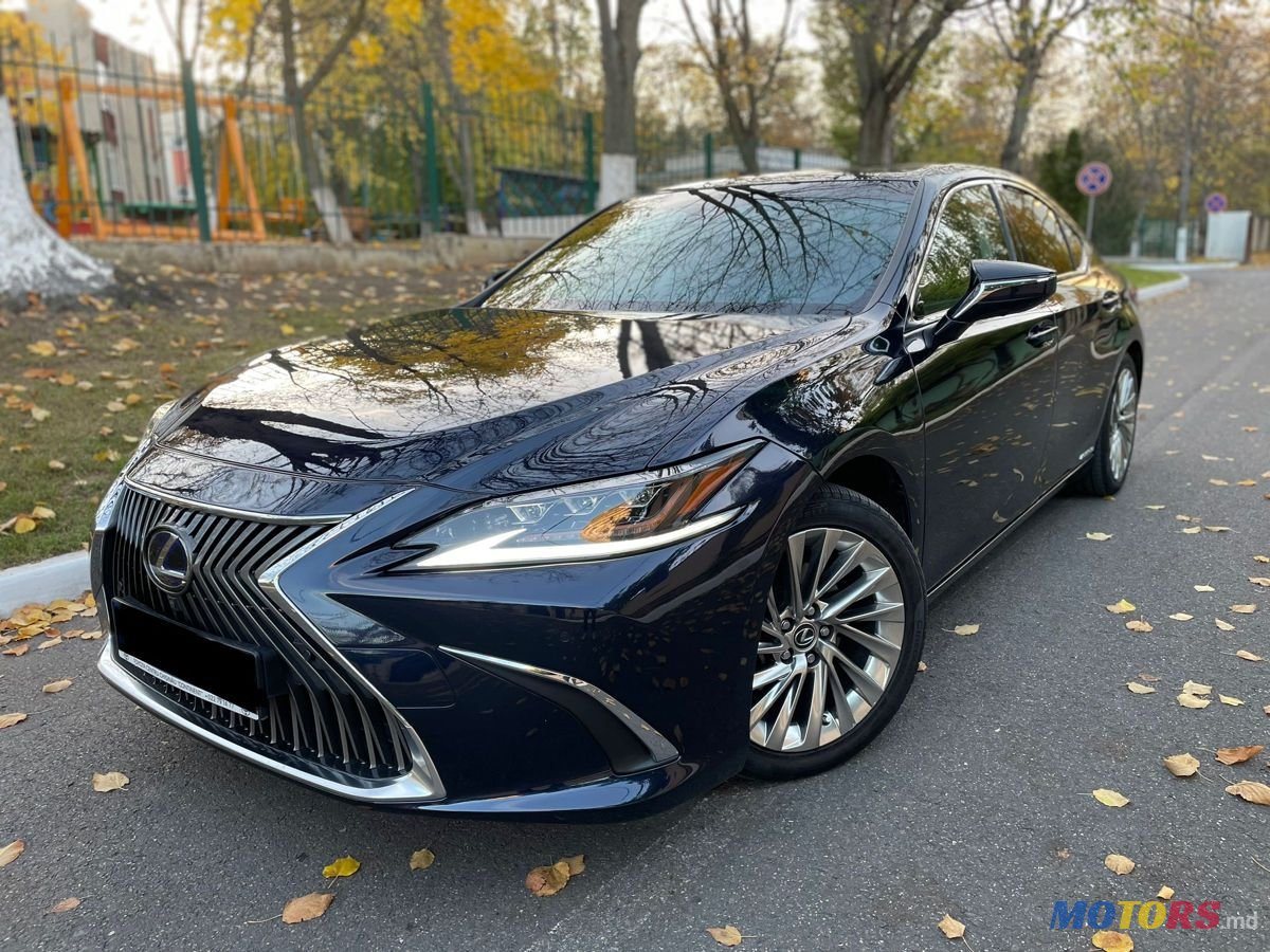 2019' Lexus Es Series photo #1