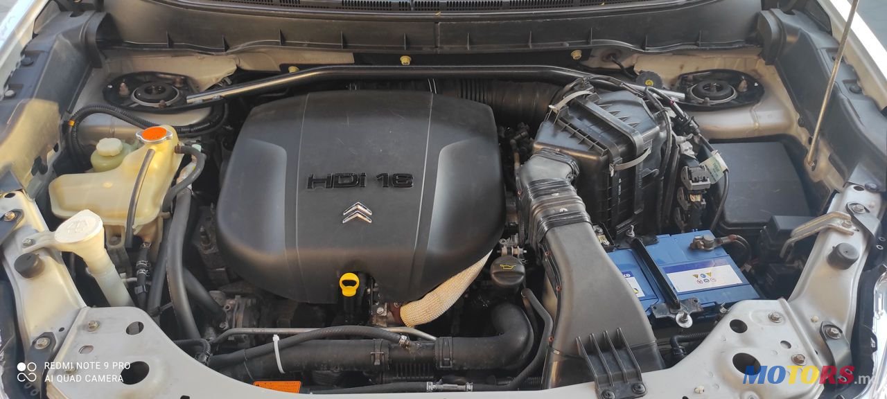 2010' Citroen C-Crosser photo #6