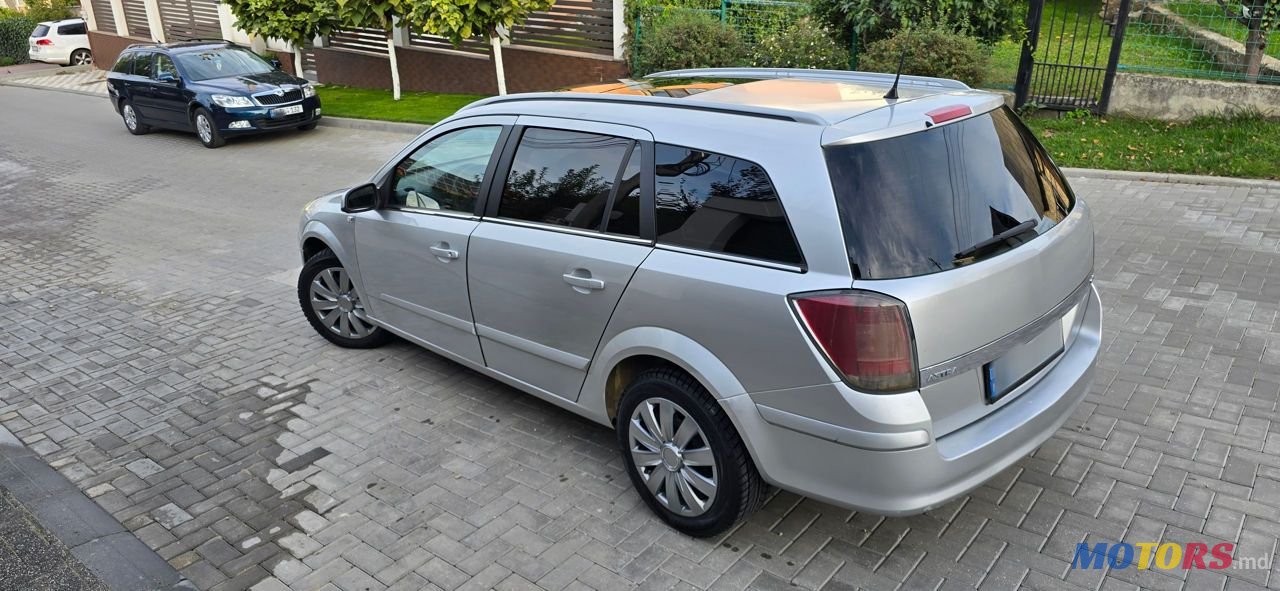 2006' Opel Astra photo #5