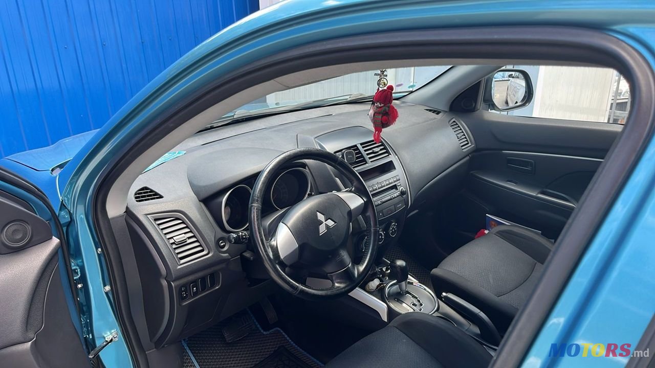 2012' Mitsubishi ASX photo #5