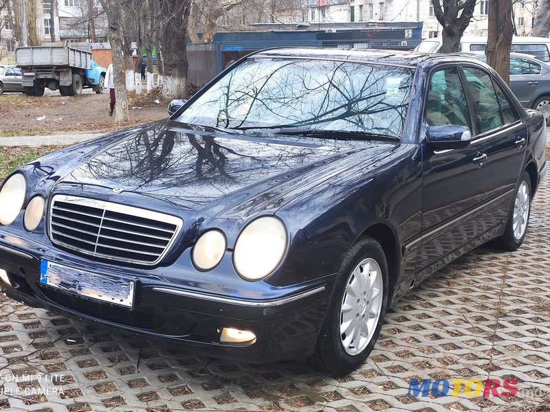 2001' Mercedes-Benz E Класс photo #3