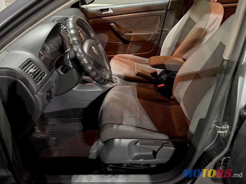 2007' Volkswagen Jetta photo #6