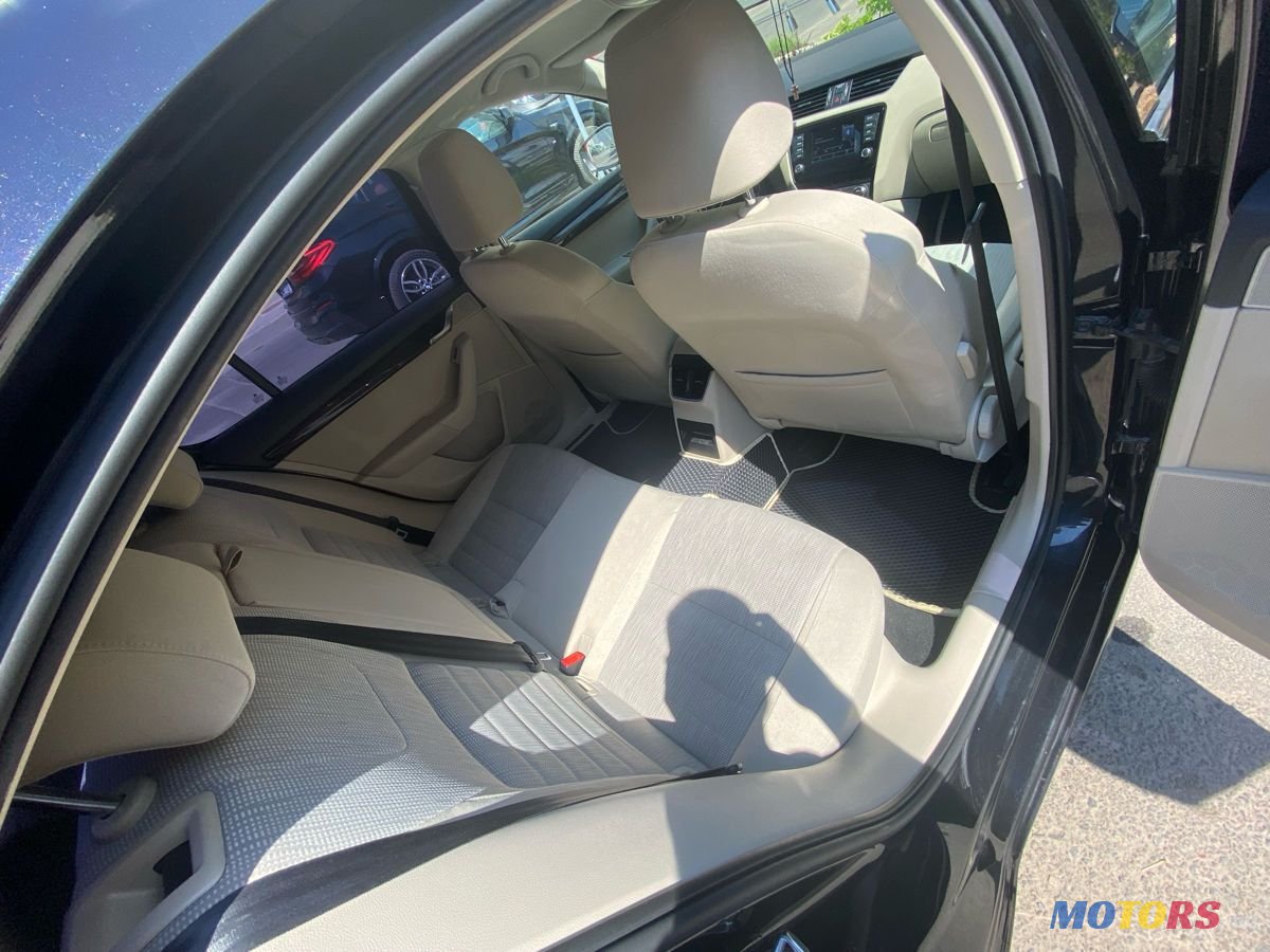 2013' Skoda Octavia photo #5