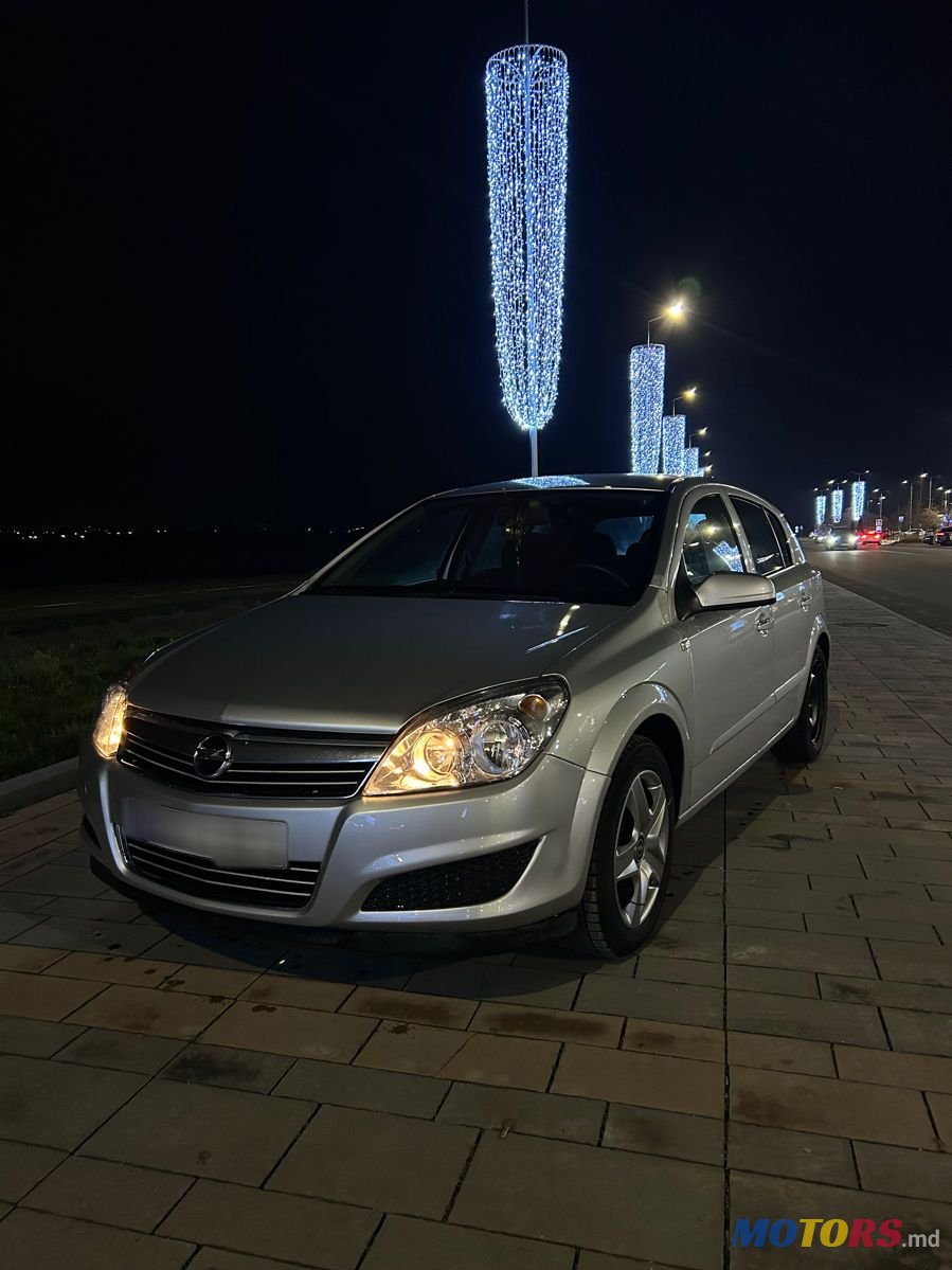 2008' Opel Astra photo #4