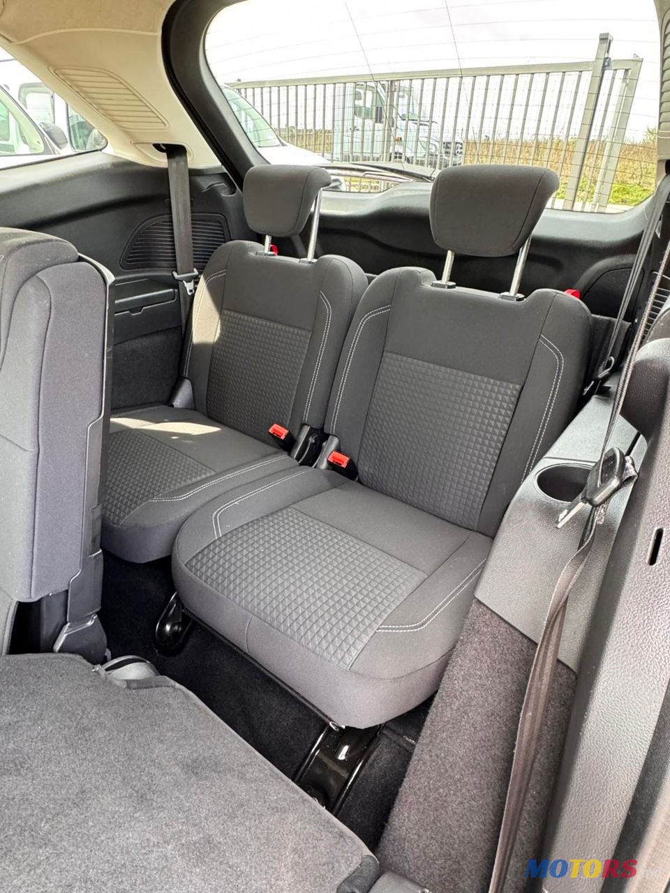 2016' Ford C-MAX photo #2