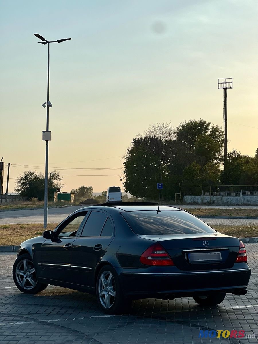 2006' Mercedes-Benz E-Class photo #4
