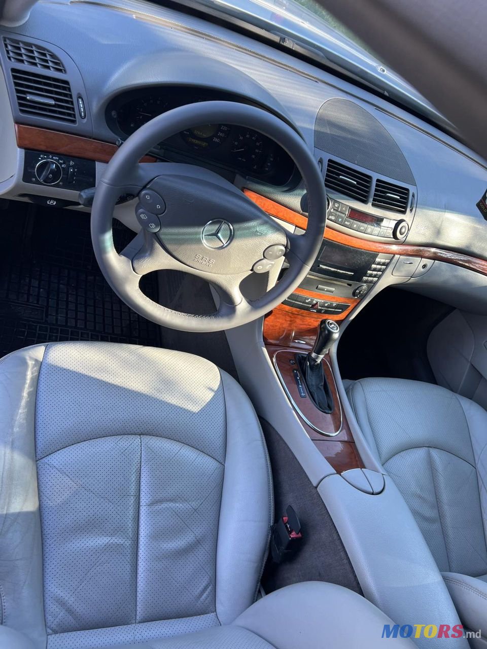 2007' Mercedes-Benz E Класс photo #4