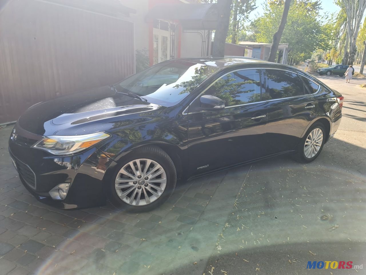 2013' Toyota Avalon photo #2