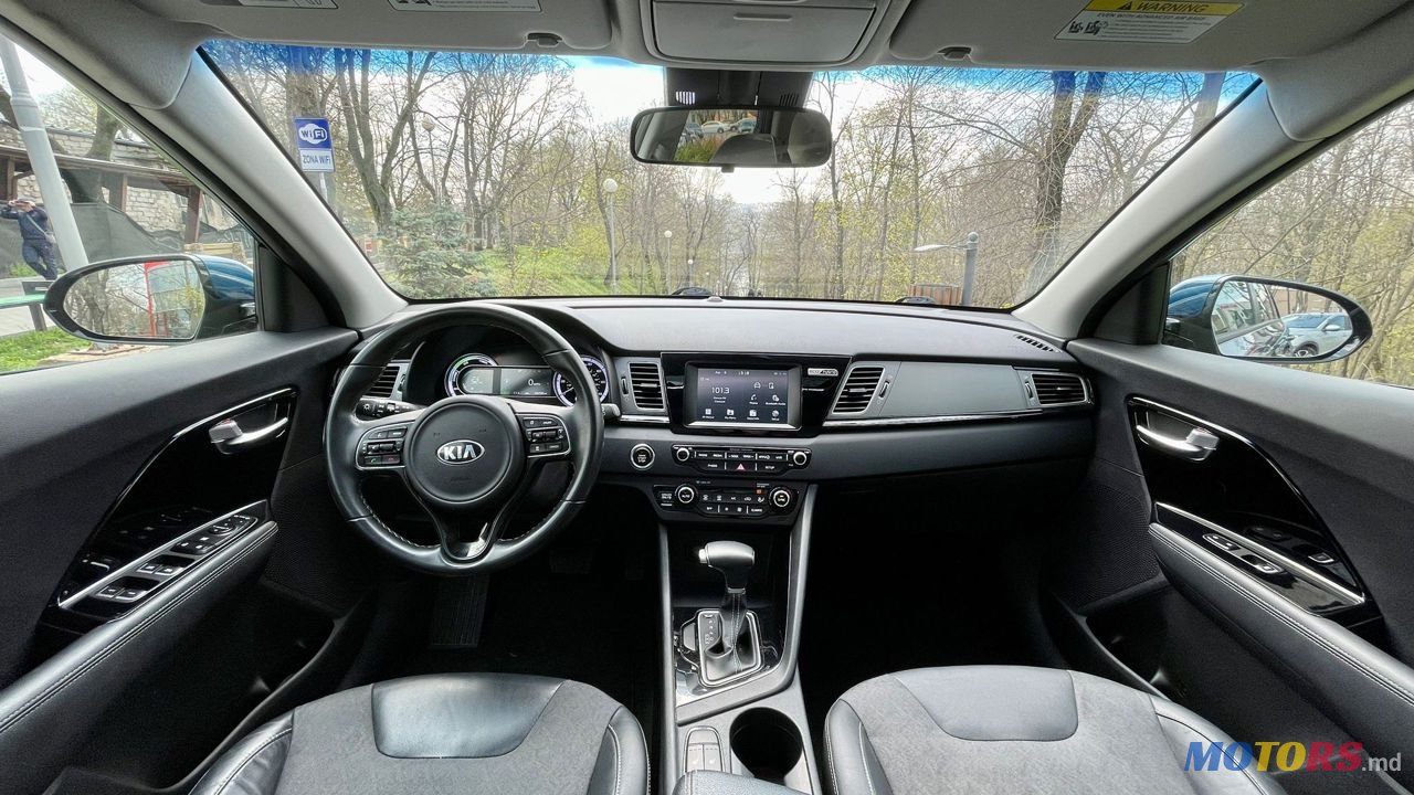2017' Kia Niro photo #2