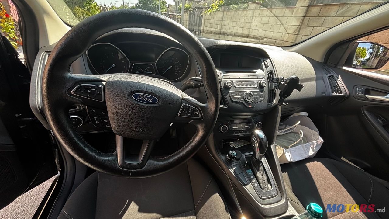2015' Ford Focus photo #5