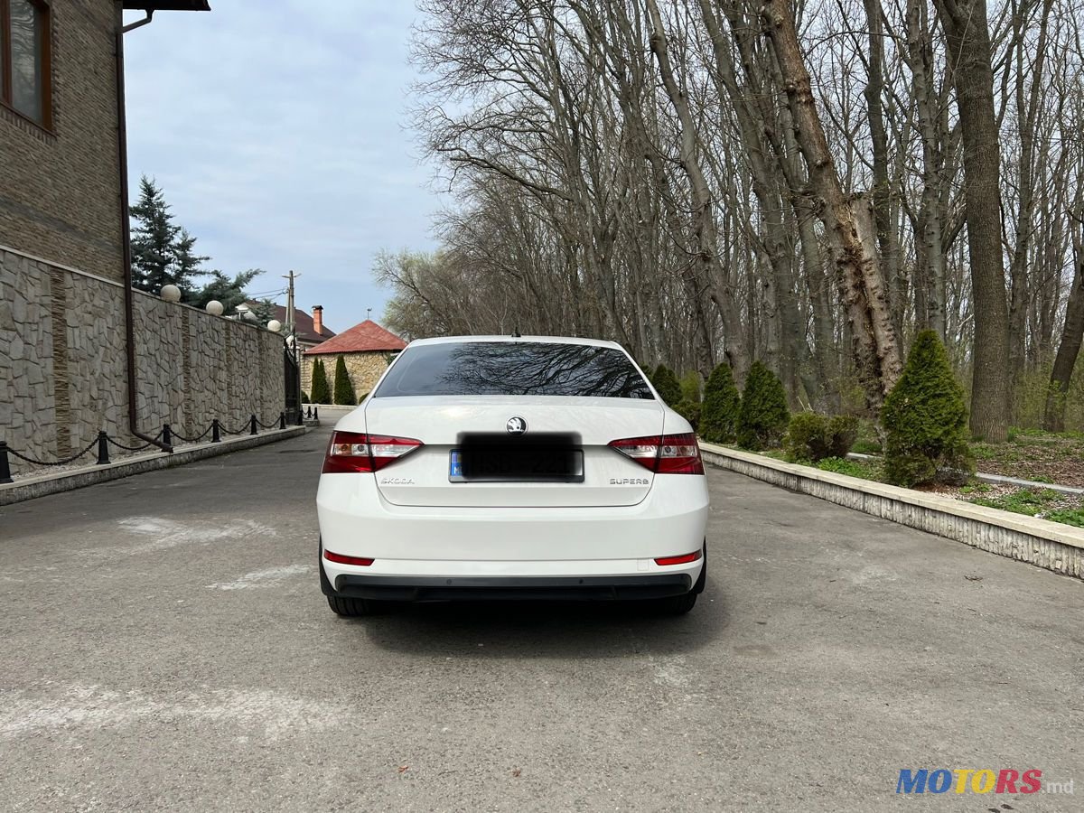 2016' Skoda Superb photo #4