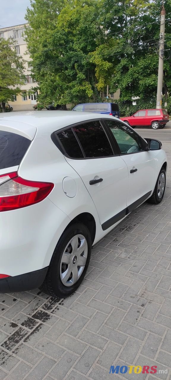 2009' Renault Megane photo #5