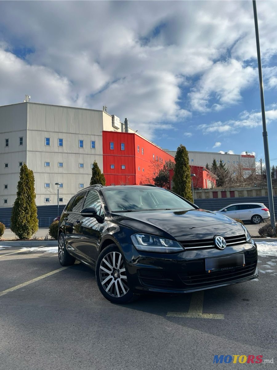 2016' Volkswagen Golf photo #2
