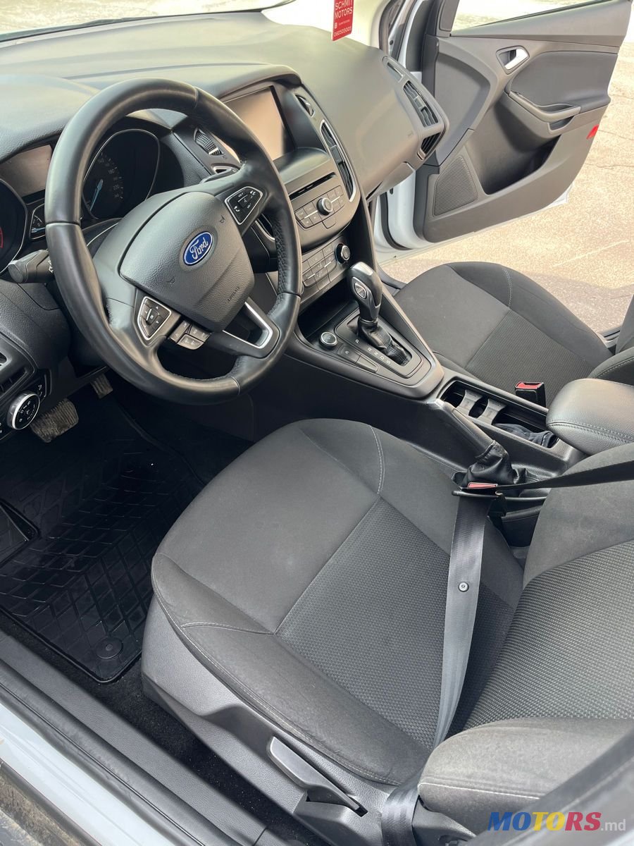 2015' Ford Focus photo #2